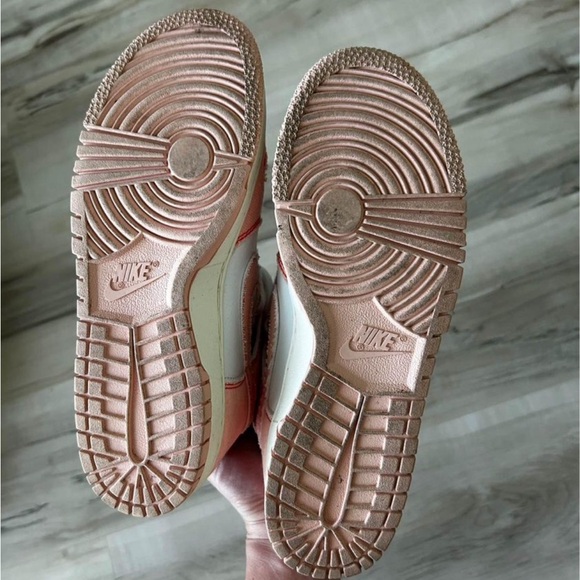 Wmns Nike Dunk High 1985 ‘Arctic Orange’ shoes - Picture 4 of 5